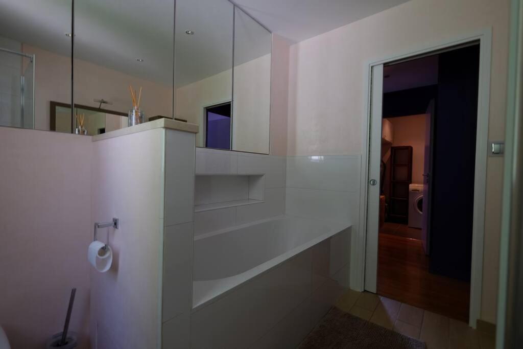 Duplex Face Au Palais Des Papes Apartment Villeneuve-les-Avignon Exterior photo